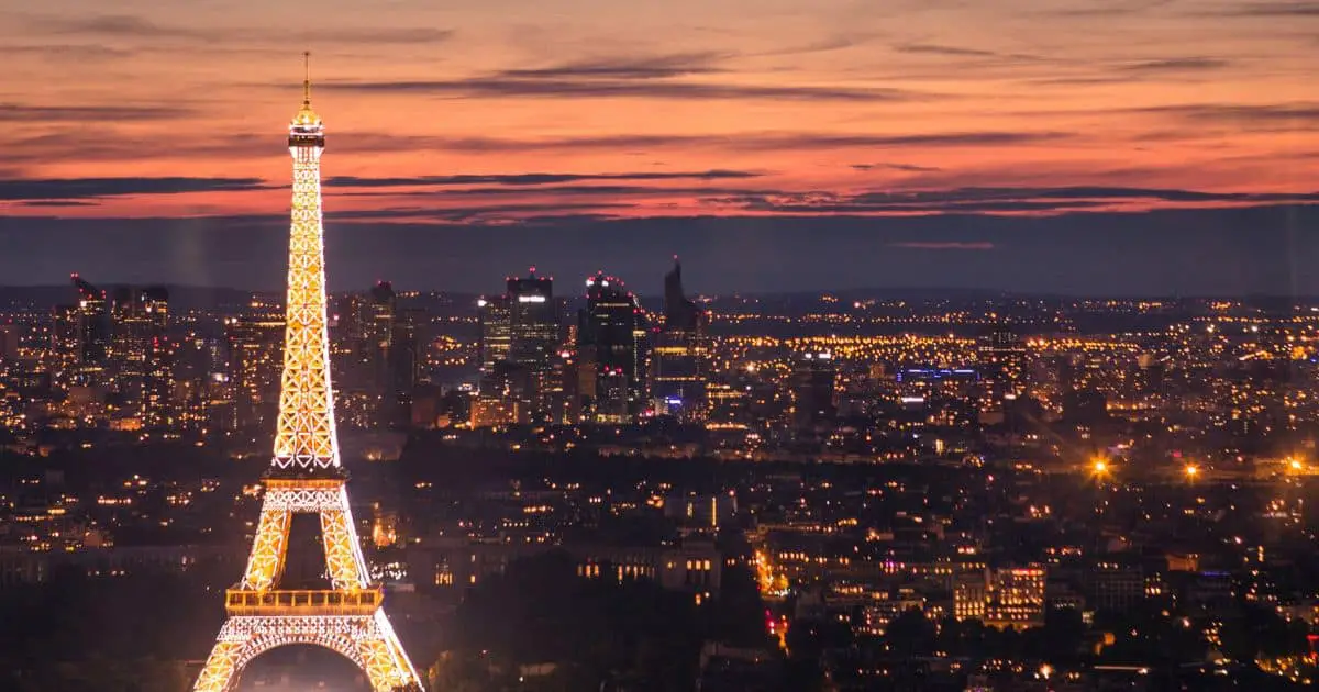 Best Places to Visit in Paris for Nightlife Lovers Rejoice!