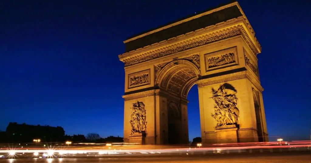 Top Neighborhoods for Nightlife in Paris - Best Places to Visit in Paris for Nightlife Lovers