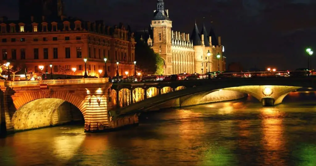Unique Nighttime Activities in Paris - best places to visit in Paris for nightlife lovers