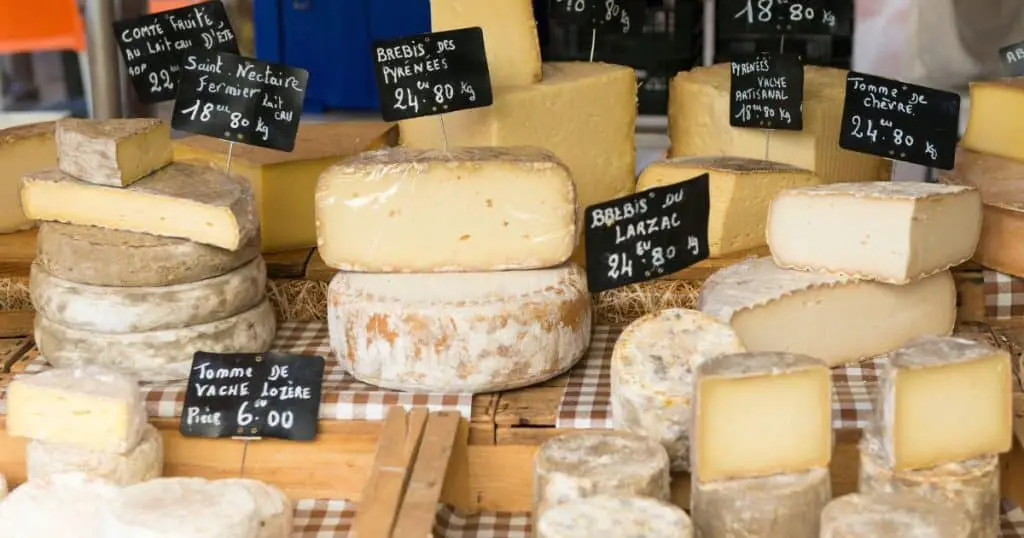 Where to Find the Best French Cheese in Paris