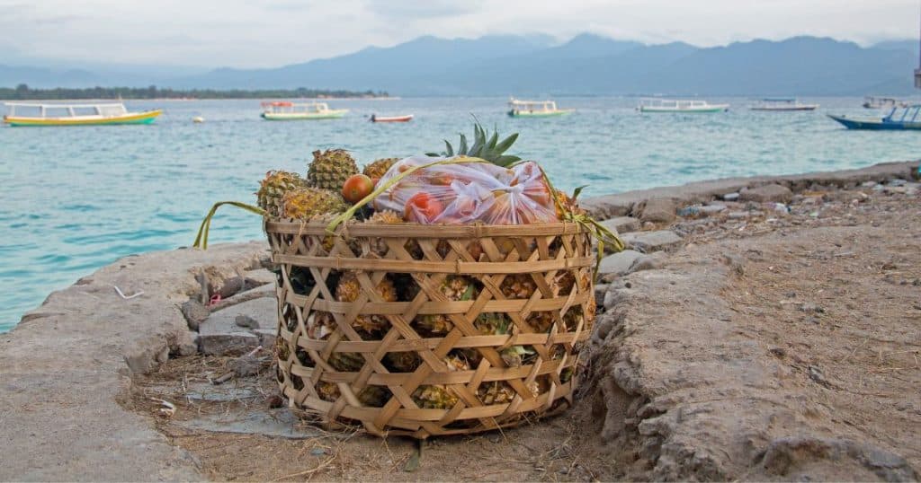 How Can You Visit the Gili Meno Statues?