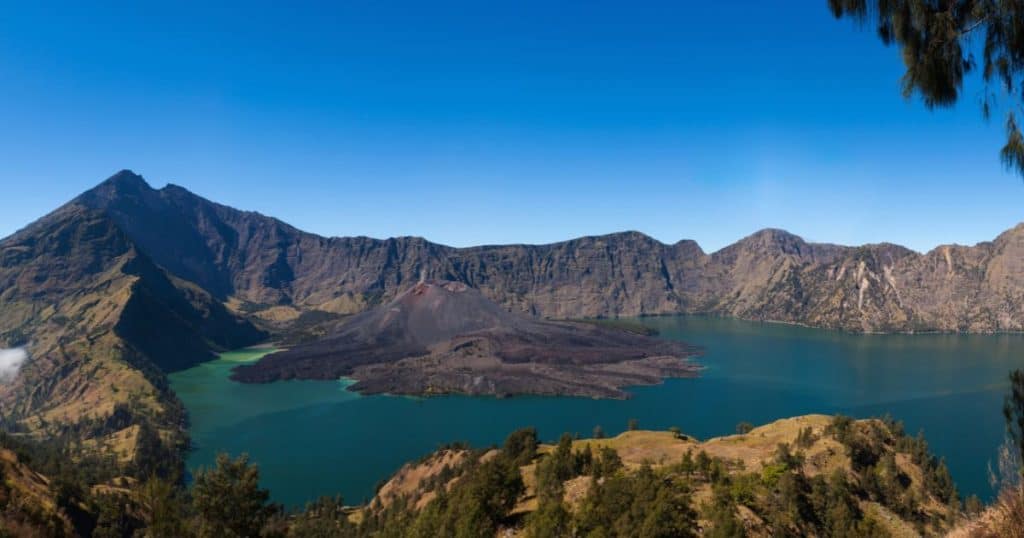 Mount Rinjani: Challenging Hikes and Stunning Views - Best Places to Visit in Indonesia