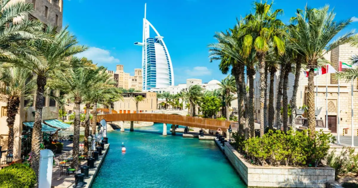 Top 5 Best Luxury Hotels in United Arab Emirates: Indulge in Ultimate Opulence!