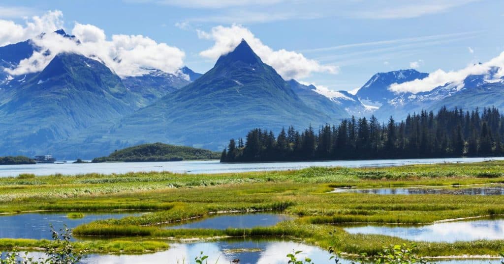 What to Wear in Alaska in Summer - Best Guide - National Parks in Alaska