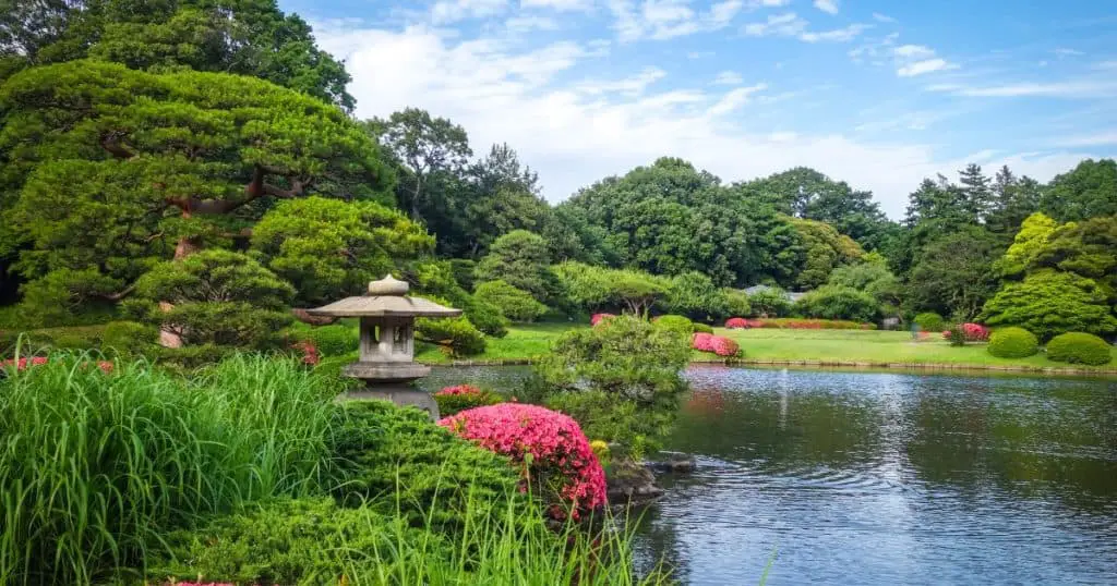 Shinjuku Gyoen National Garden - Best Must-See Landmarks in Tokyo