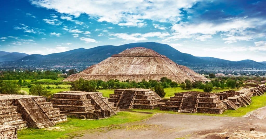 The Magic of Teotihuacan Pyramids - Day Trips from Mexico City